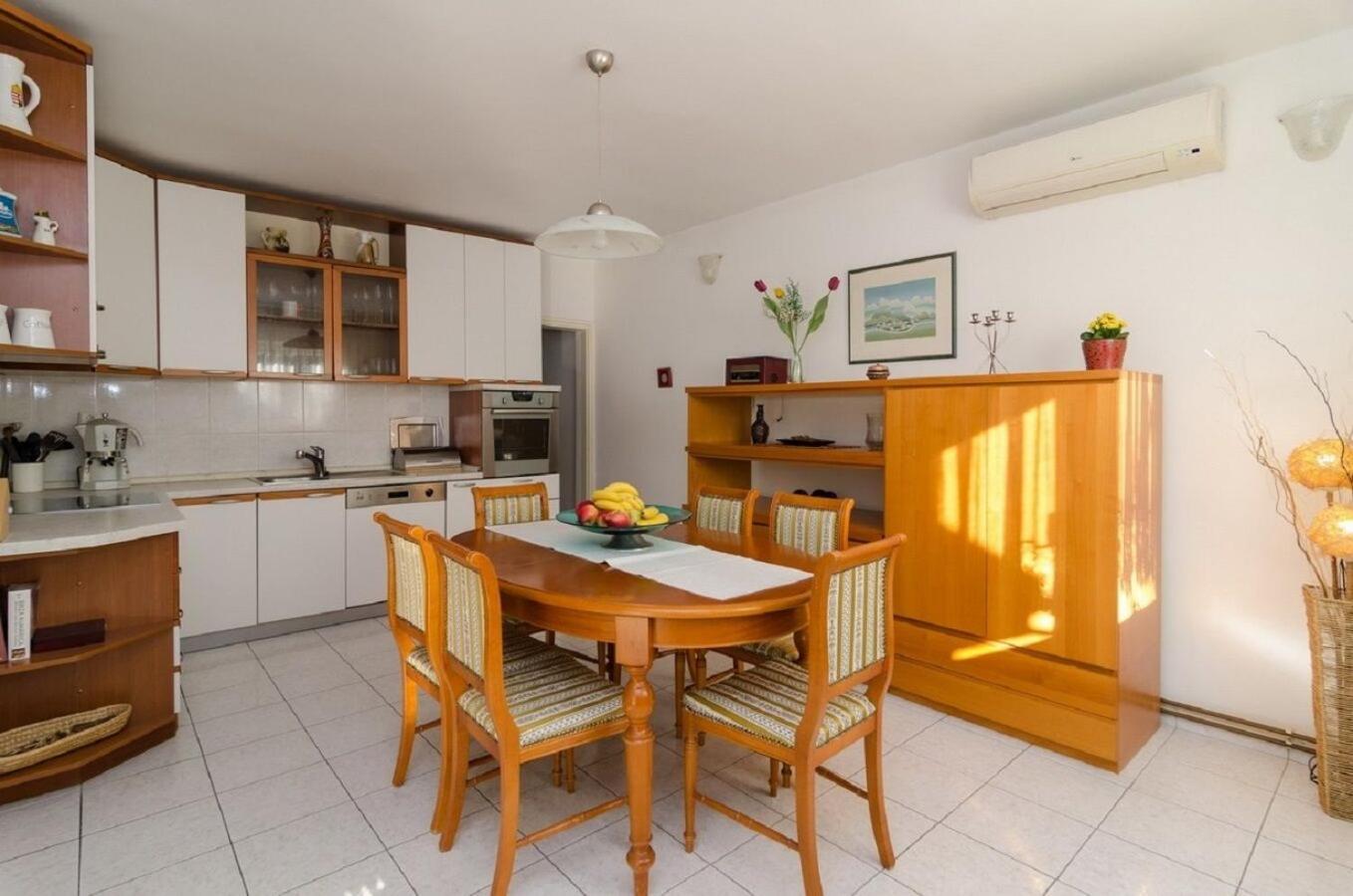 Holiday Home Old Town - Great Location Нин Экстерьер фото