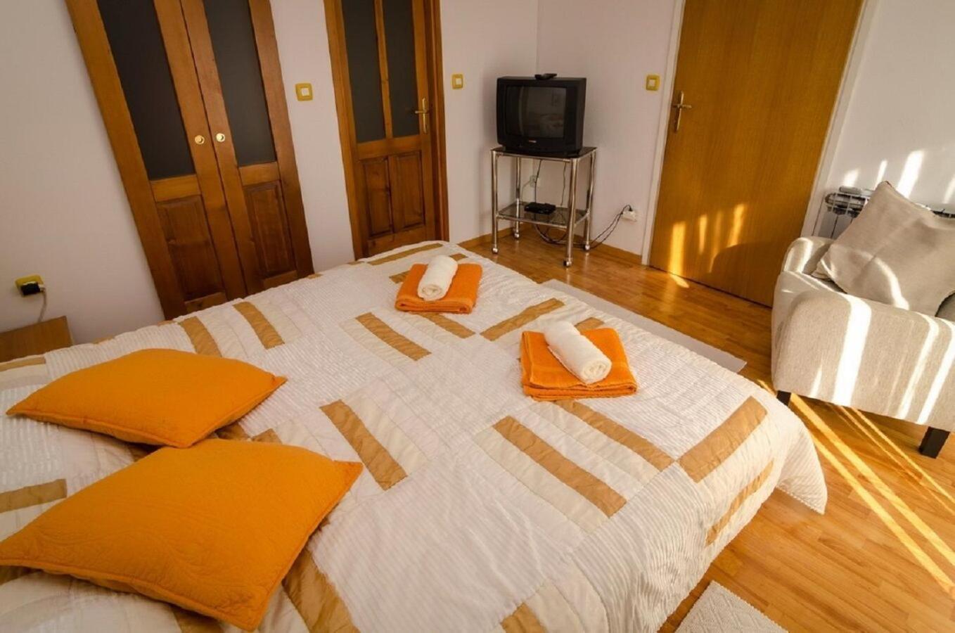 Holiday Home Old Town - Great Location Нин Экстерьер фото