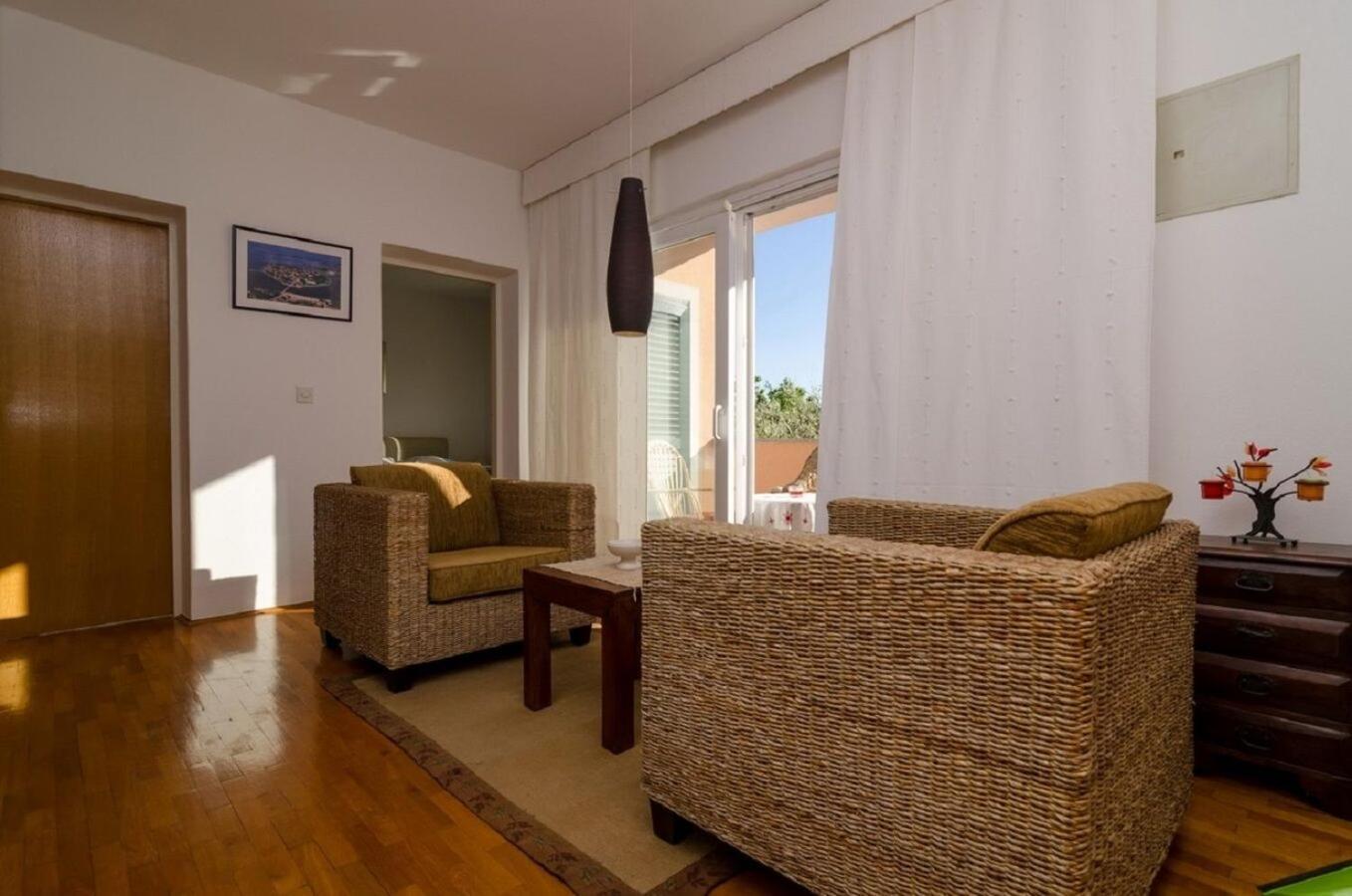 Holiday Home Old Town - Great Location Нин Экстерьер фото