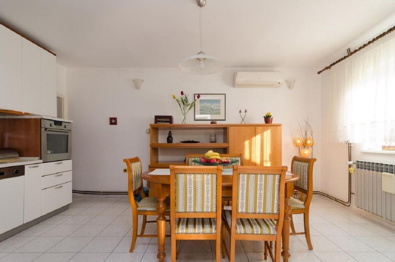 Holiday Home Old Town - Great Location Нин Экстерьер фото