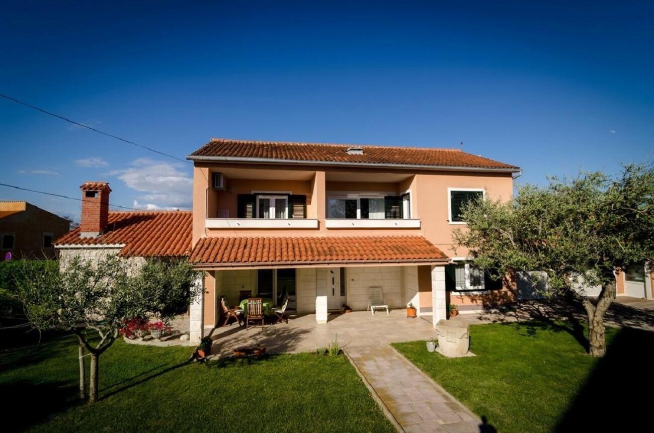 Holiday Home Old Town - Great Location Нин Экстерьер фото