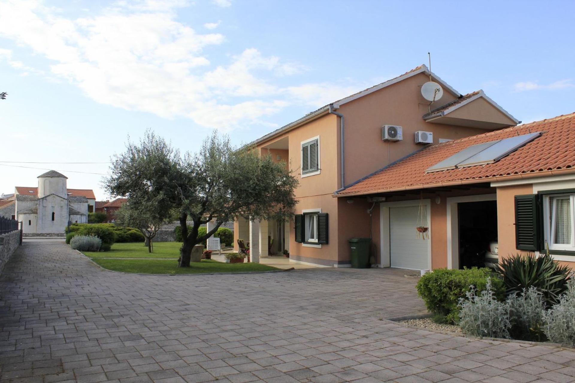 Holiday Home Old Town - Great Location Нин Экстерьер фото